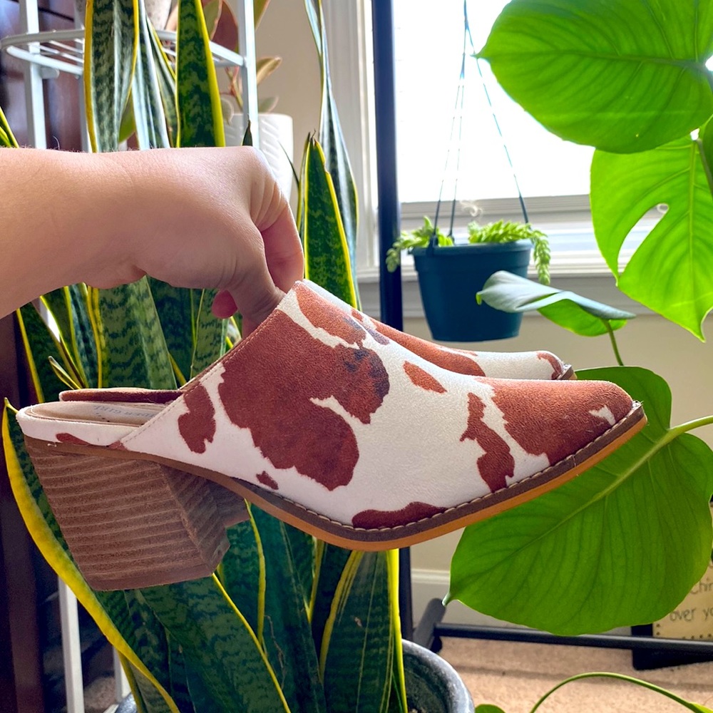 ARIDER GIRL COW PRINT MULES
